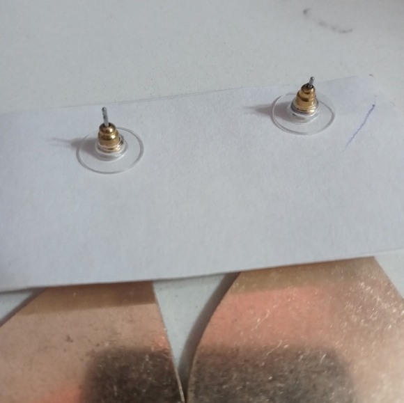 Pair of Flamingo Tear Drop Cosmetic Jewelry Earrings. Metal Golden plain back - Picture 3 of 4